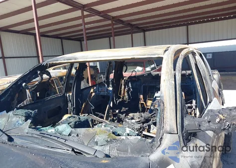 2020 Toyota Tundra Platinum z USA, uszkodzony, nr VIN 5TFAY5F14LX874874